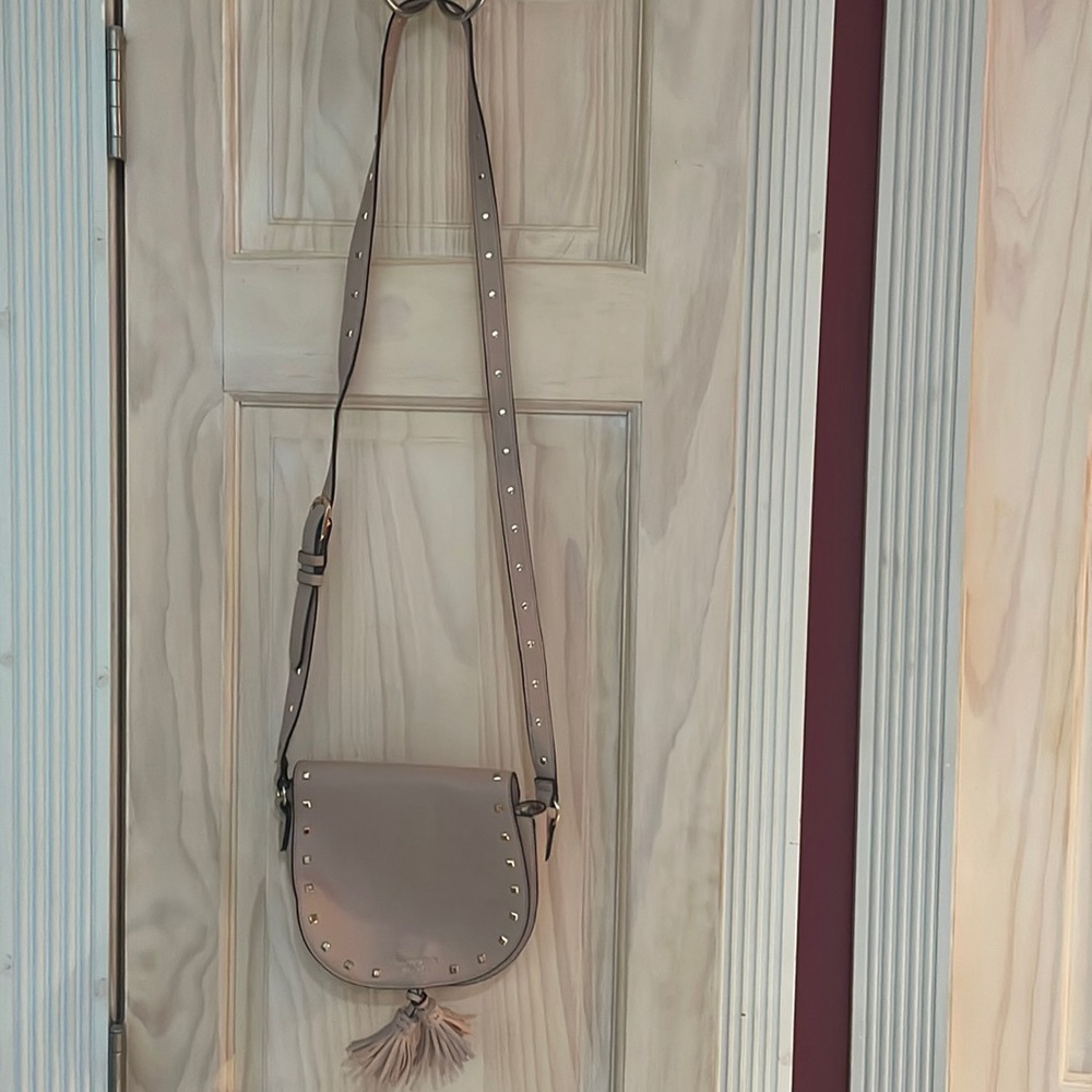 Crossbody VS purse